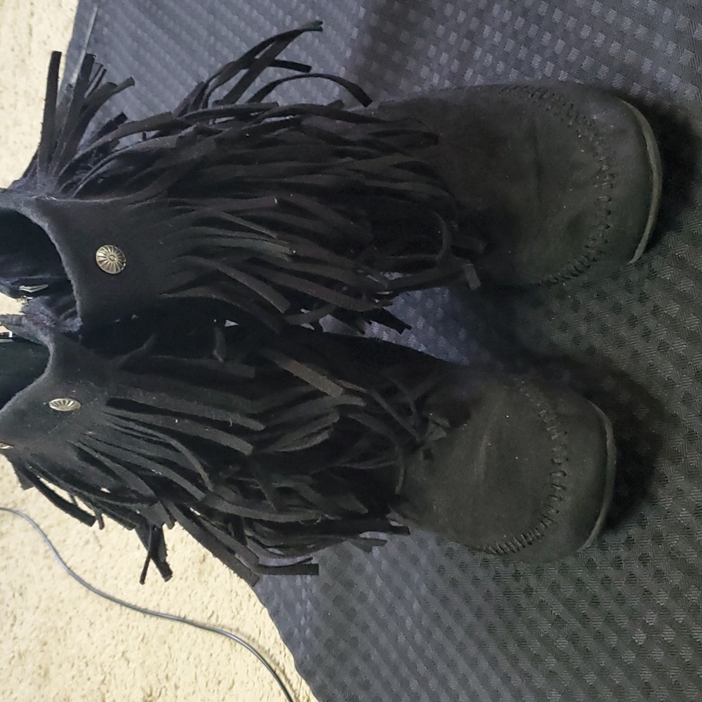 Mudd, black , fringe, zippered, boots, size 2M - Picture 2 of 7